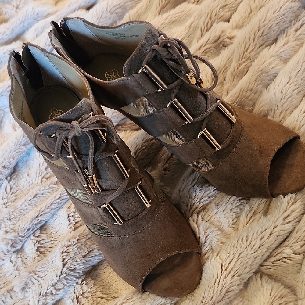 Isola Brown Suede Peep-Toe Women's Booties With Zipper Back, Size 10, 5" Heel